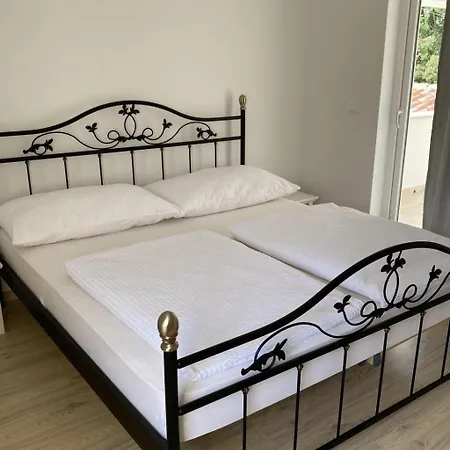 Mali Raj By Interhome *